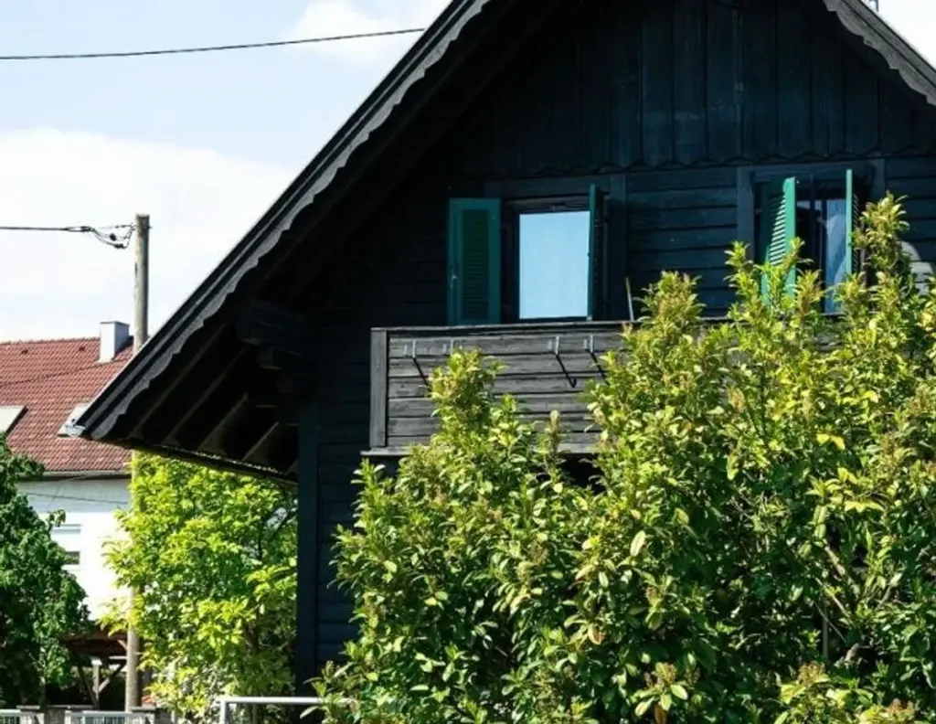Extérieur - Wooden House with Potential in Pichling