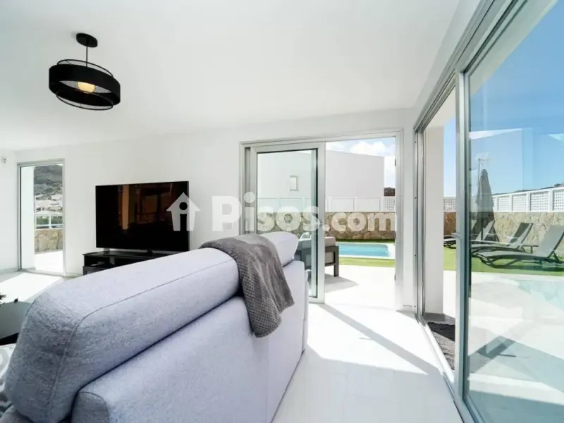 Elutuba - Villa with Pool in La Venecia, Tauro