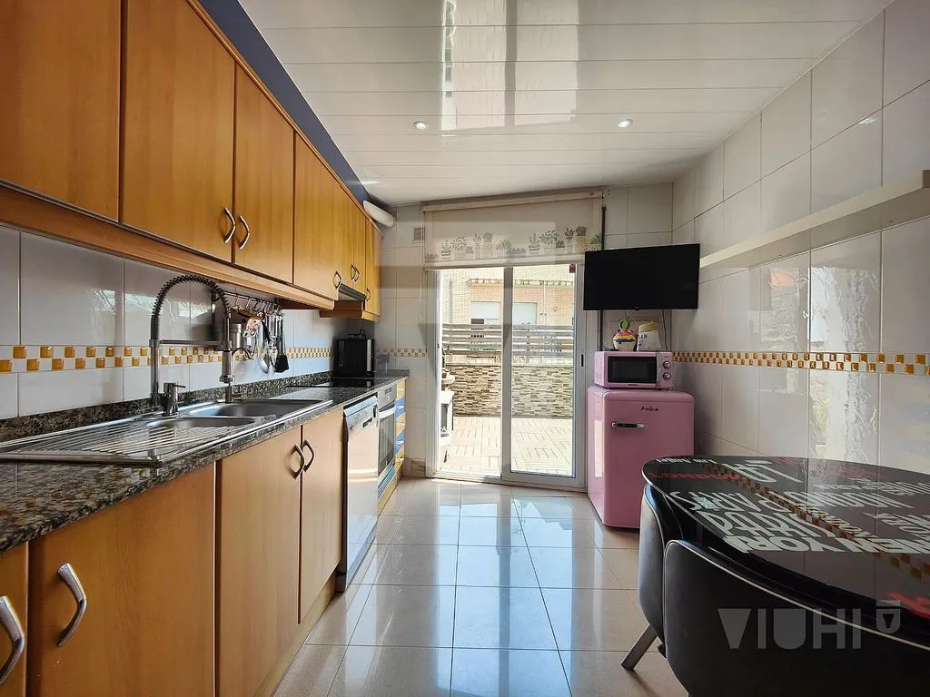 Cucina - Duplex Flat with Patio in Montgat