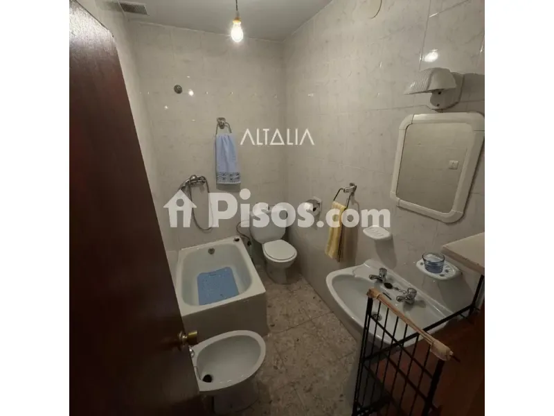 Salles de bain - Maison 3 pièces à ES