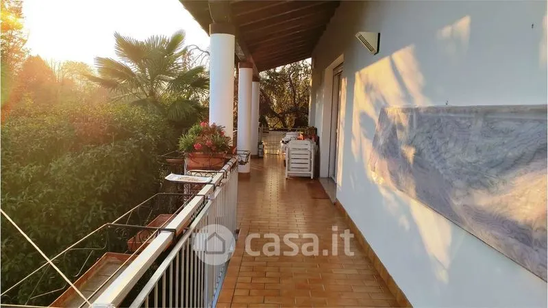 Terraza - Villa with Lake View in Verbania