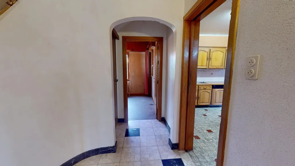 Entrée - Maison avec Jardin et Cheminée à Halanzy
