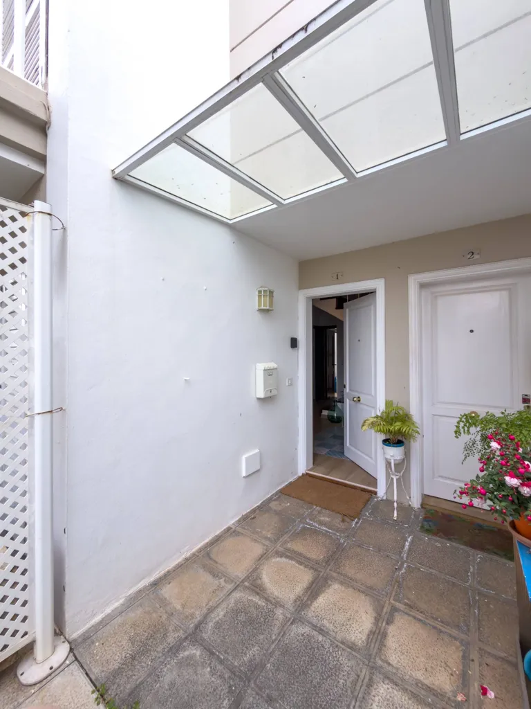 Esik - Corner Semi-detached with Sea View in Bajamar