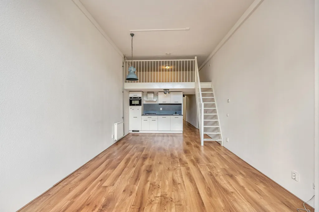 Elutuba - Modern Apartment with Large Windows in Oud-West
