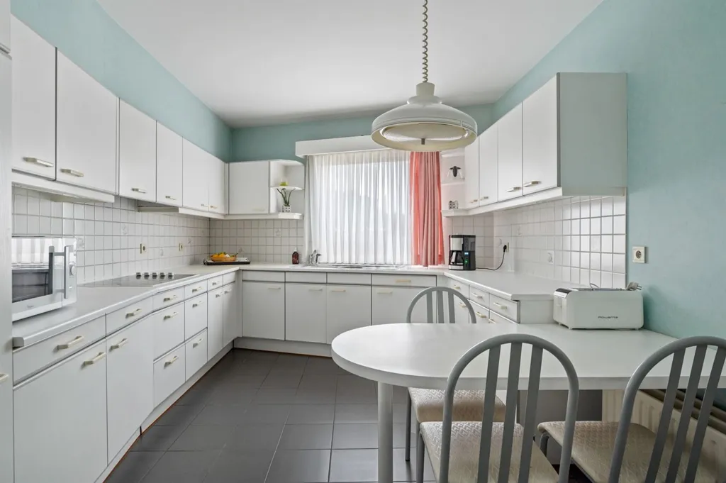 Cuisine - Appartement Spacieux avec Terrasse à Deurne