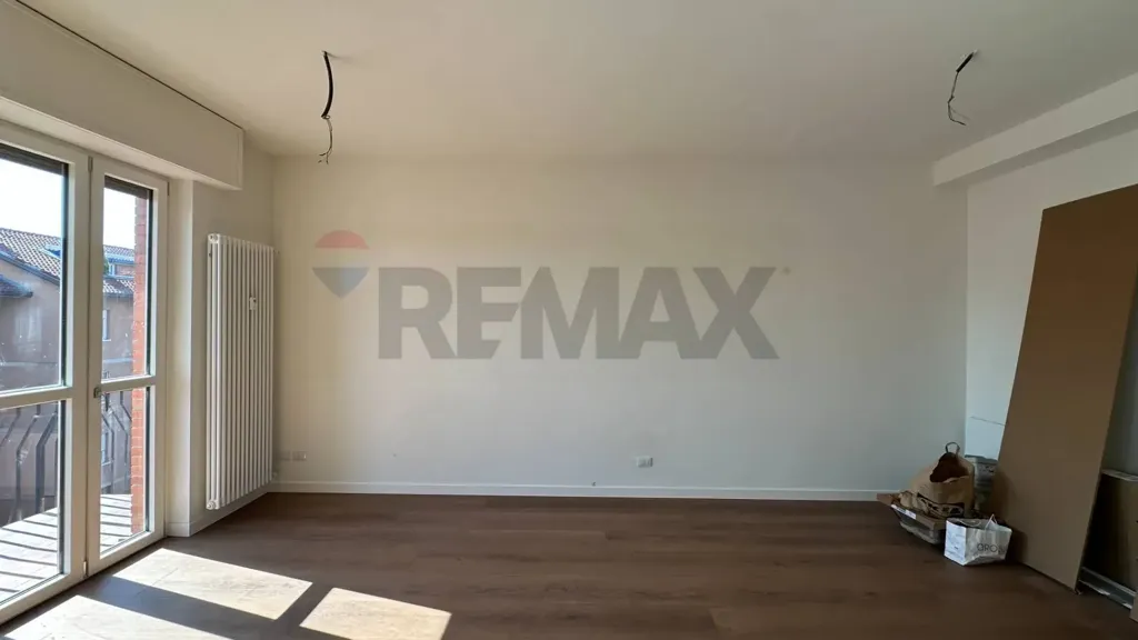 Pièces - Modernised Apartment with Balcony in Bergamo
