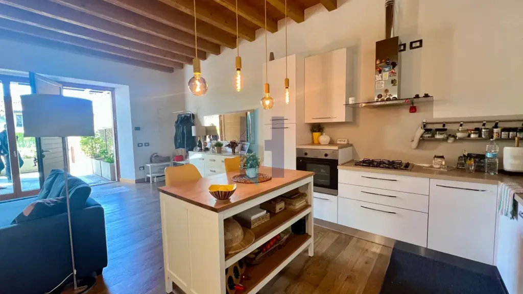 Cuisine - Trilocale with Wellness Area in Buffalora, Brescia