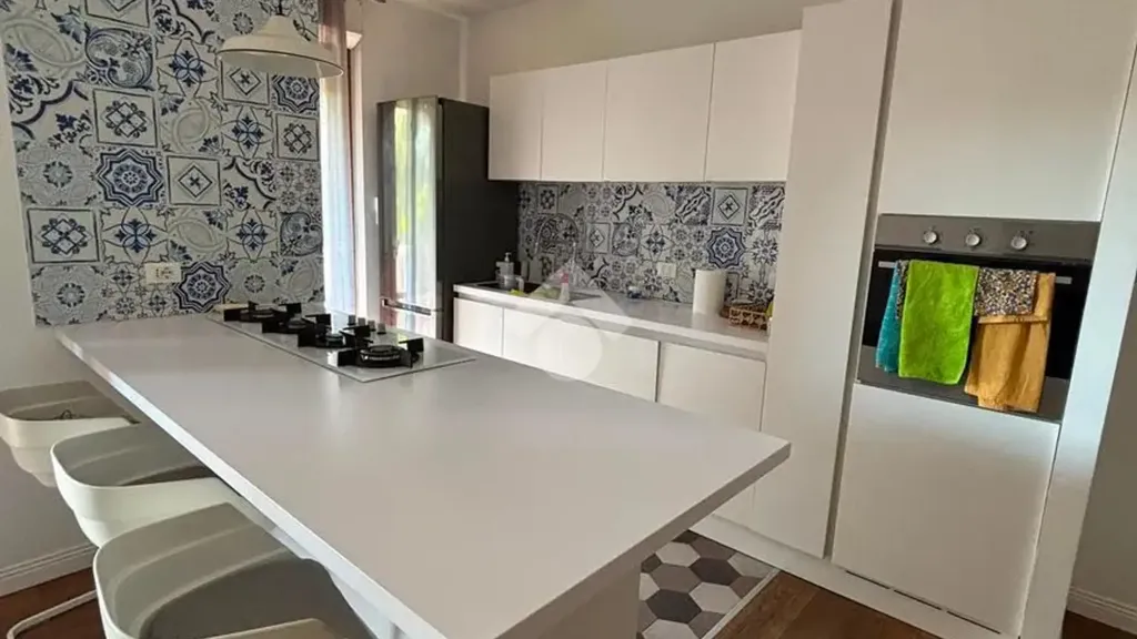 Cuisine - Armed Trilocale with Balcony in Rome