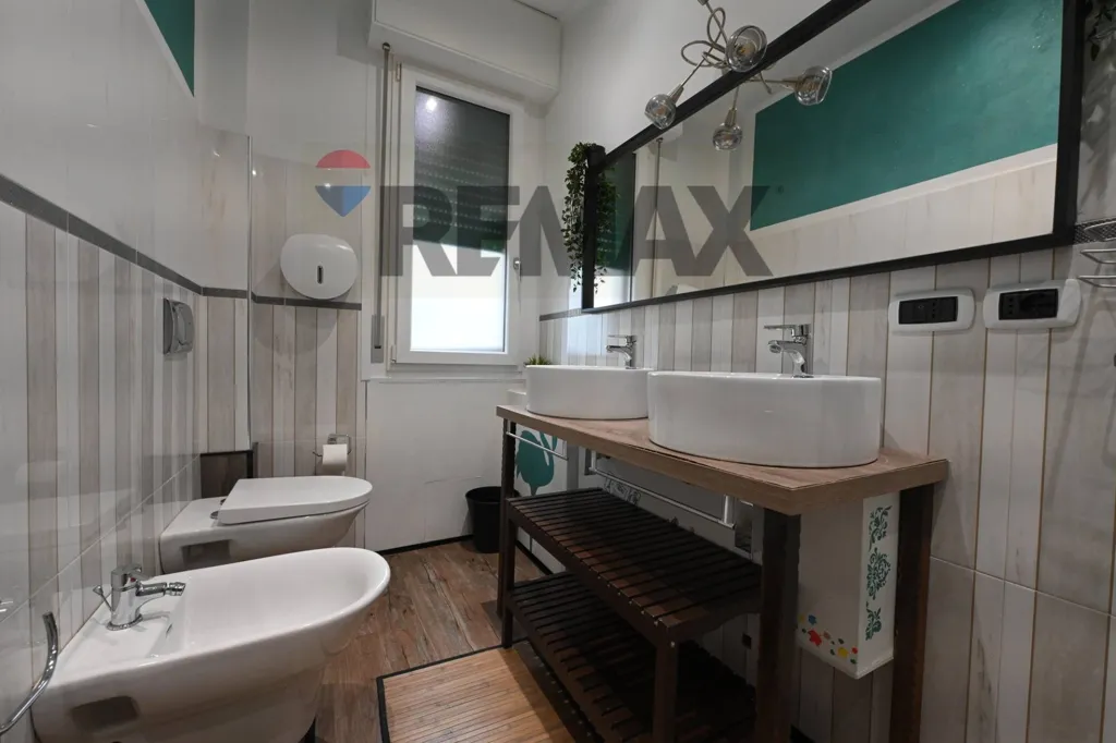Salles de bain - Renovated Apartment with Two Balconies in Modena Centre
