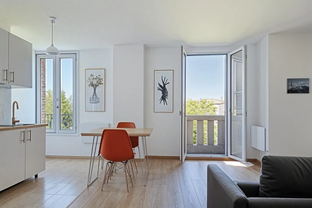 Cuisine - Appartement Rénové au Dernier Étage à Les Lilas