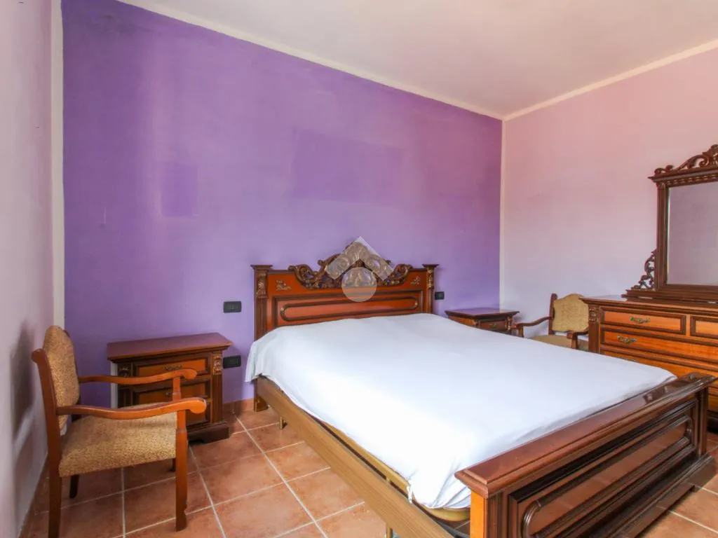 Chambres - Trilocale with Private Balcony in Vestone