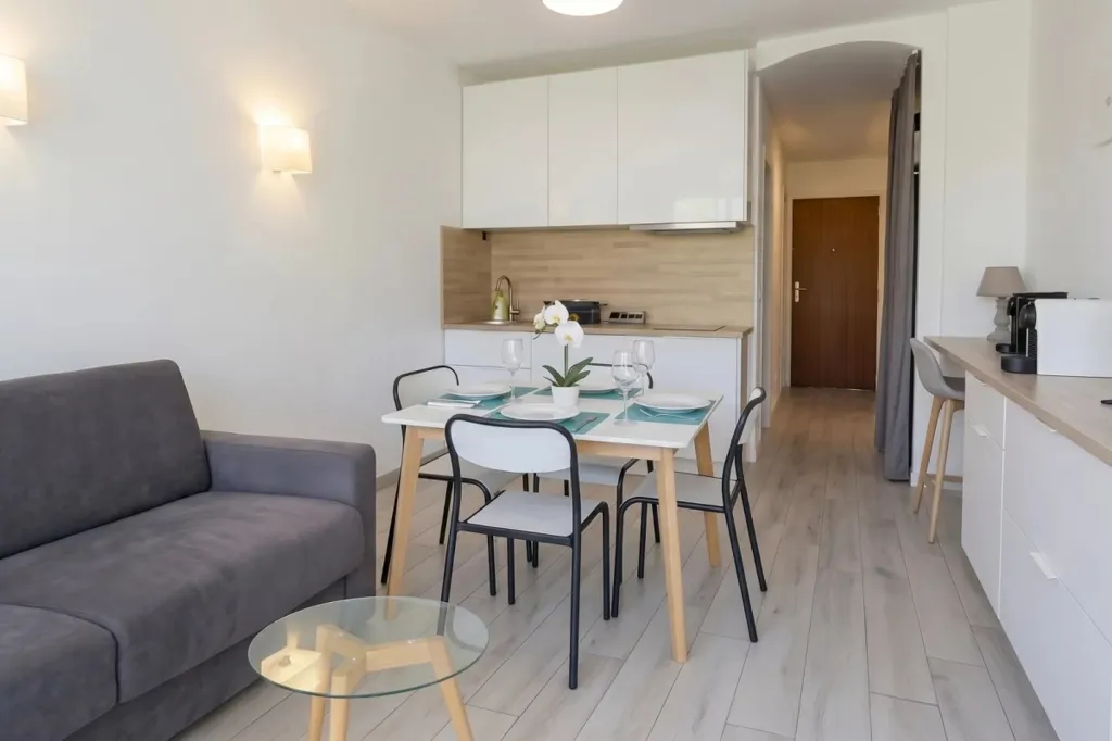 Séjour - Studio avec Piscine et Parc à Juan-les-Pins