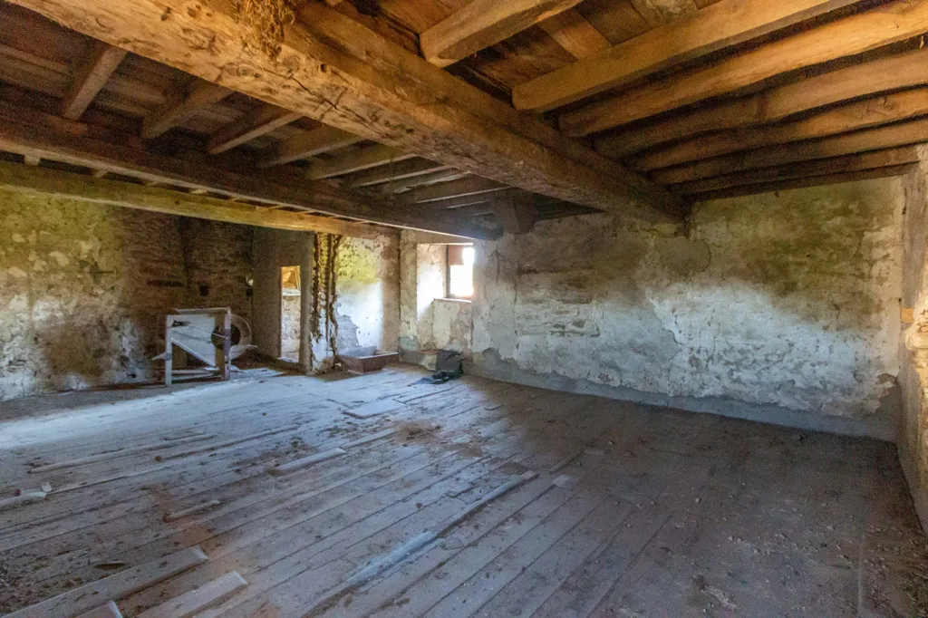 Pièces - Maison de Caractère avec Hangar à Saint-M'Hervé