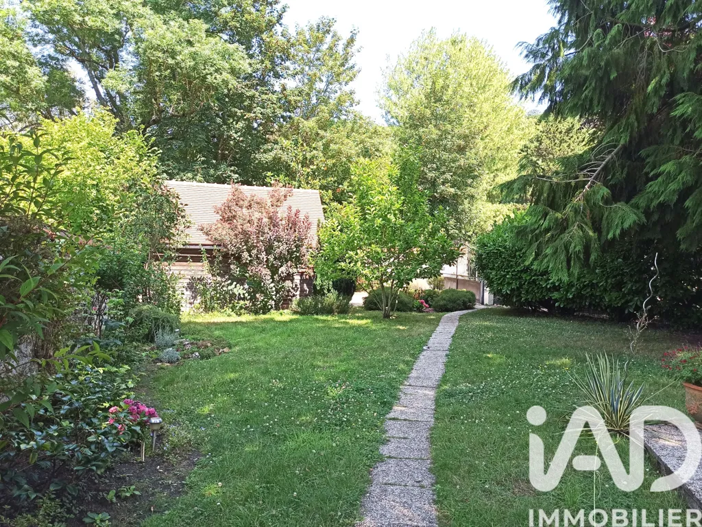 Jardin - Maison de Village avec Jardin à Senlisse