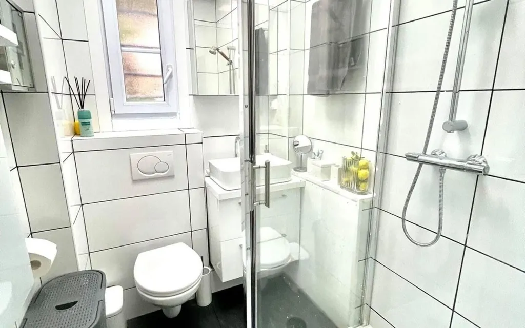 Bagni - Atypical 2-Bedroom Apartment with High Ceilings in Nice