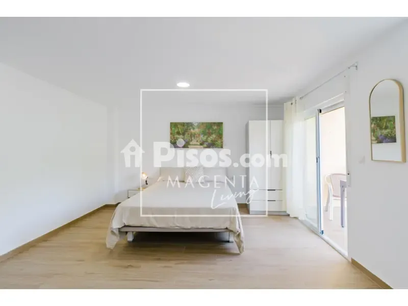 Magamistoad - Bright Studio with Balcony in Murillo Street