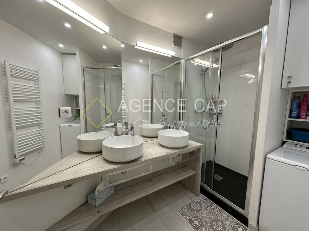 Salles de bain - Appartement Luxe avec Vue Bassin à Arcachon