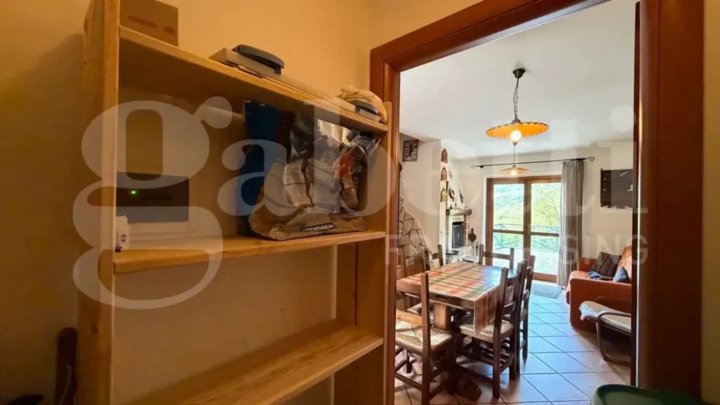 Salle à manger - Panoramic Semi-Detached Villa in Rocca Di Cambio