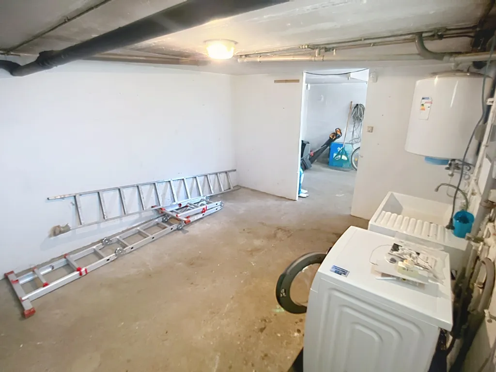 Utility Room - House with Garden in Chavanoz