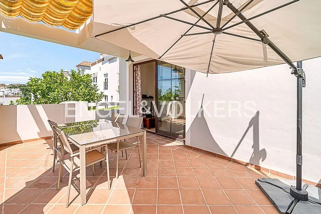 Terrass - Villa with Pool and Sea Views in Estepona
