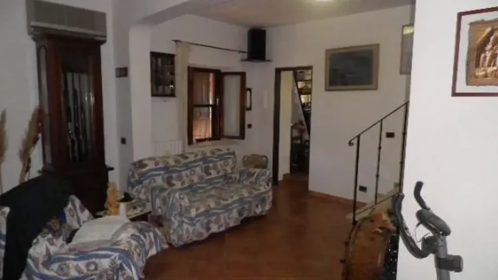Appartement 6 pièces à IT