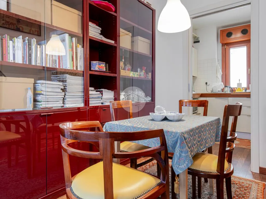 Salle à manger - Modern 2-Bedroom Flat with Balcony in Milan