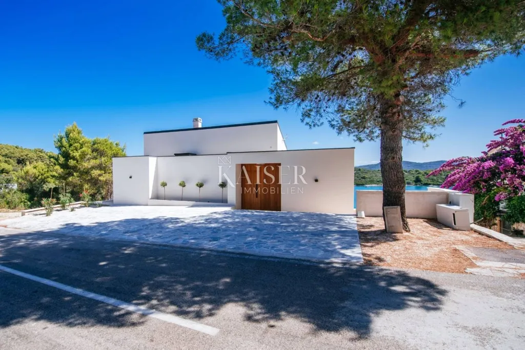 Exterior - Luxury Villa with Infinity Pool on Mali Iž
