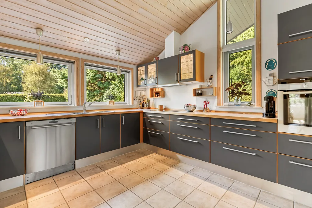 Cuisine - Modern Vacation Home with Garden in Rågeleje