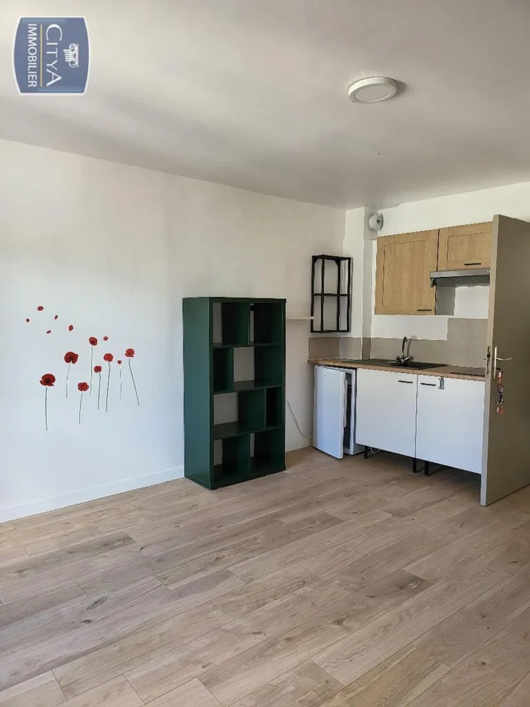 Köök - Renovated Studio in Central Poitiers