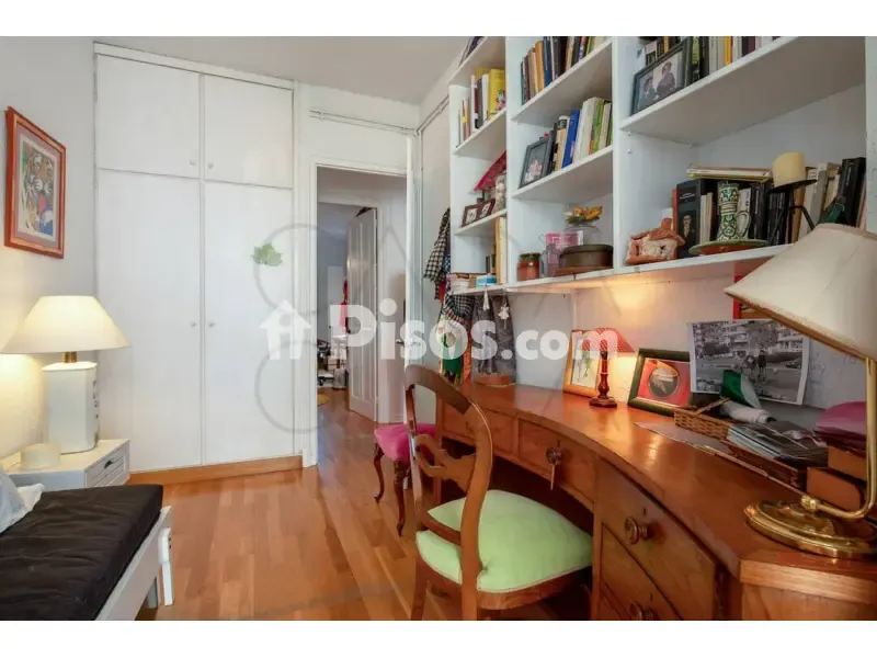 Bureau - Apartment with Architectural Charm in Puerto Chico, Santander