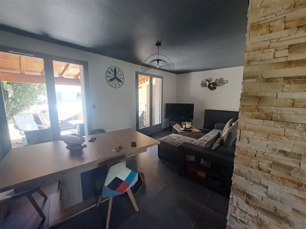 Esszimmer - Renovated House with Pool in Tain l'Hermitage
