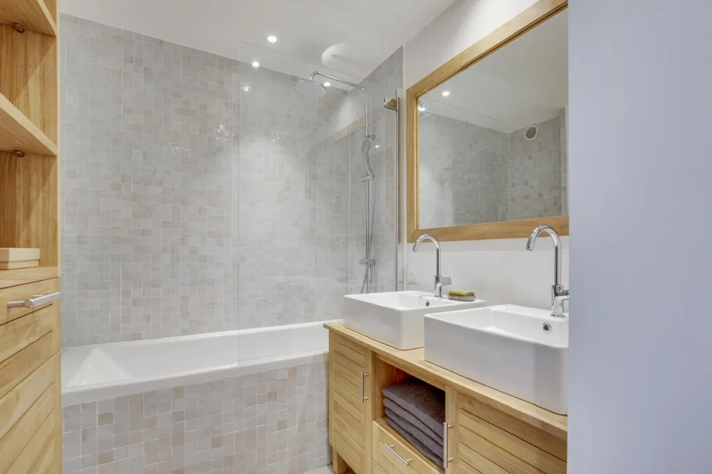 Salles de bain - Appartement Traversant avec Terrasses à Boulogne-Billancourt