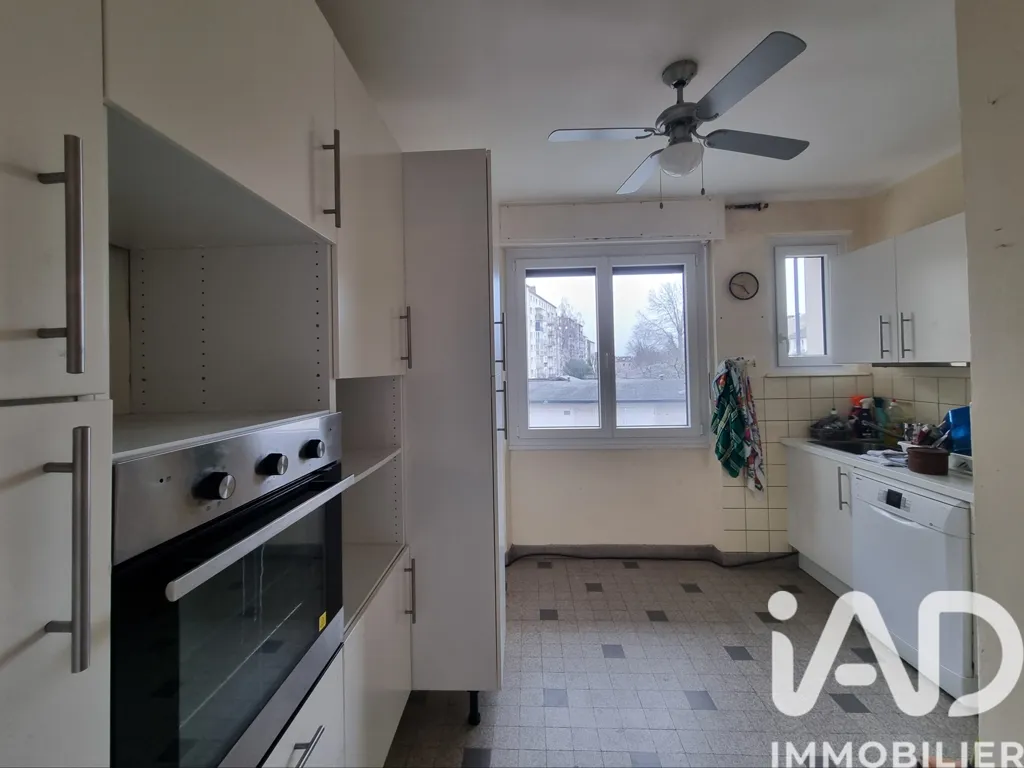 Köök - 1960s Apartment with Terrace in Nancy