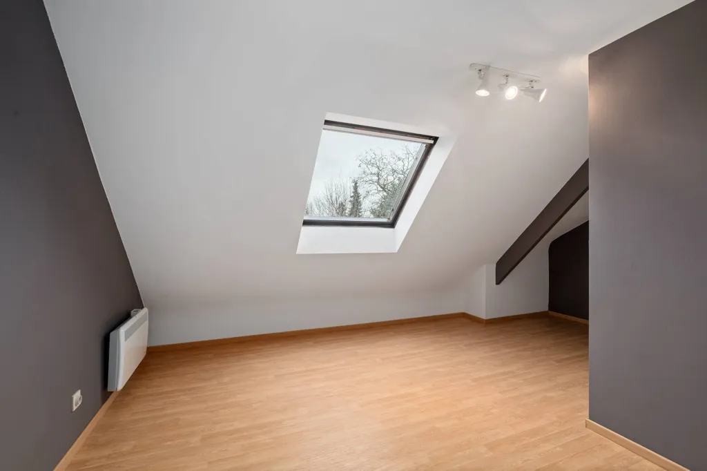 Pièces - Villa Spacieuse avec Grand Jardin à Diegem