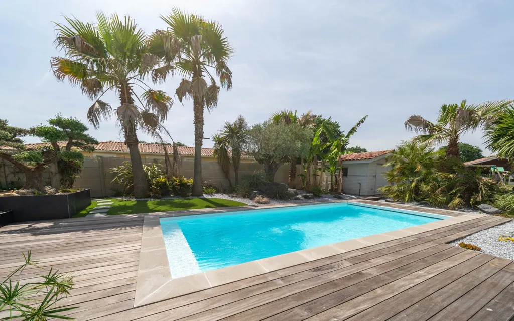 Piscina - Modern House with Pool in Liposthey