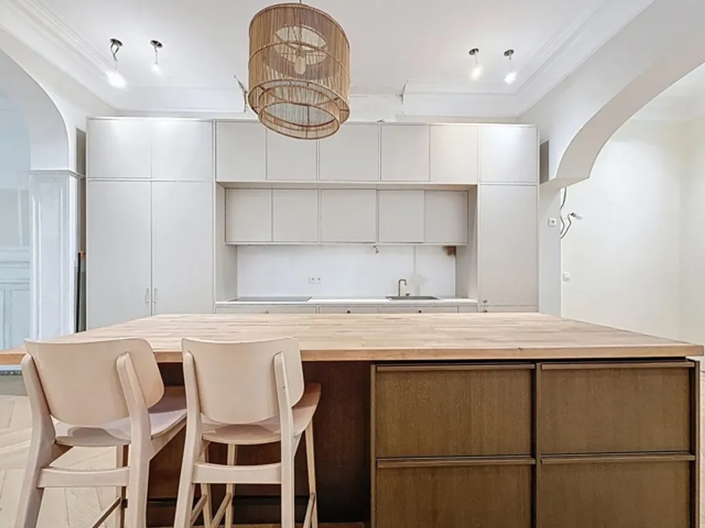 Cuisine - Duplex avec Jardin dans le Quartier Louise
