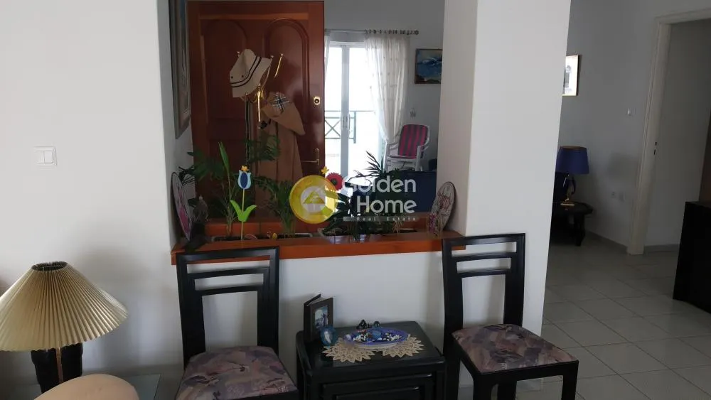 Séjour - Multi-Storey Building with Large Garden in Rafina - Neraias