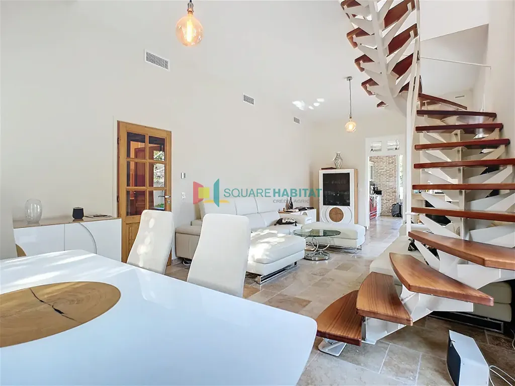 Séjour - Villa Lumineuse avec Terrasse au Cap d'Antibes