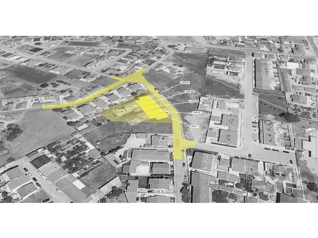 Vue aérienne - Approved Development Land with Pool in Montijo