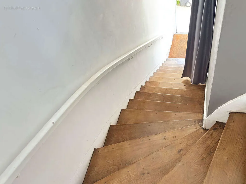 Pièces - Appartement Rénové avec Vue sur Parc à Royan
