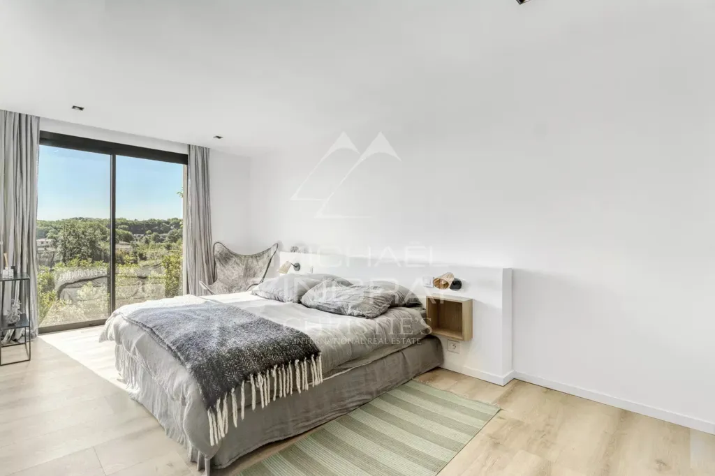 Magamistoad - Contemporary Villa with Pool near Valbonne
