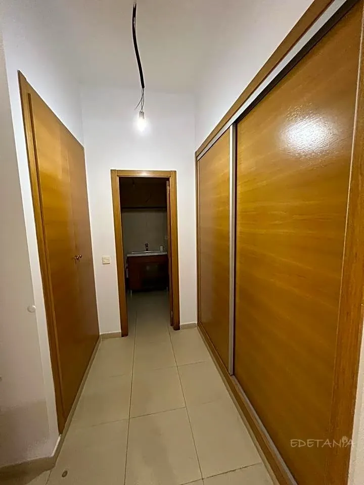2-toaline korter asukohas Alginet