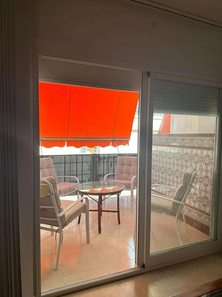Terrass - 2-Bedroom Flat with Terrace in Fuengirola