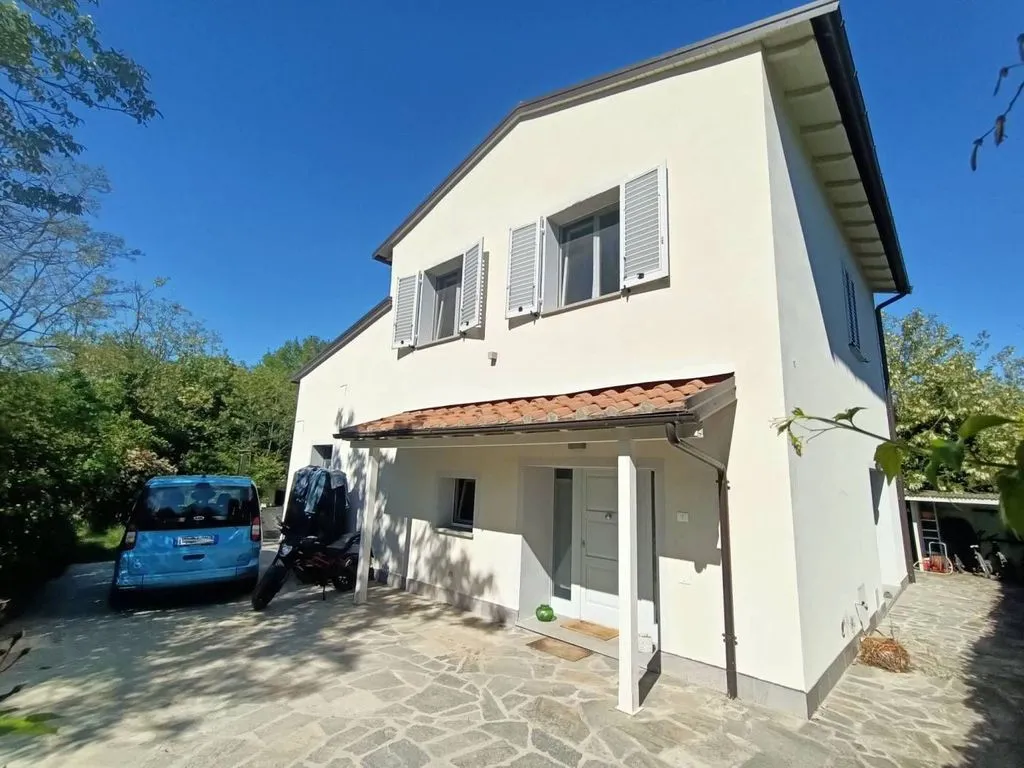 Extérieur - Villa with Private Park in Rignano Sull'Arno