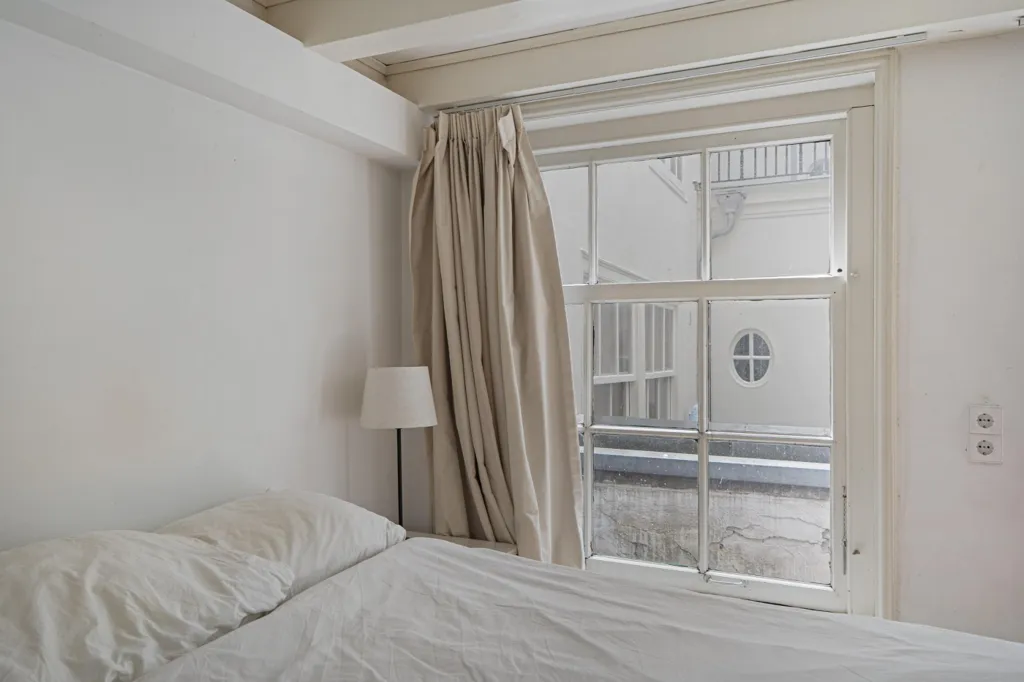 Magamistoad - Historic Canal House with Two Units in Amsterdam
