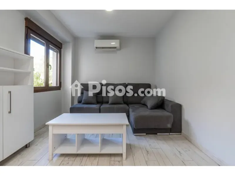 Living Room - Renovated Flat with Northwest View in Alhamar