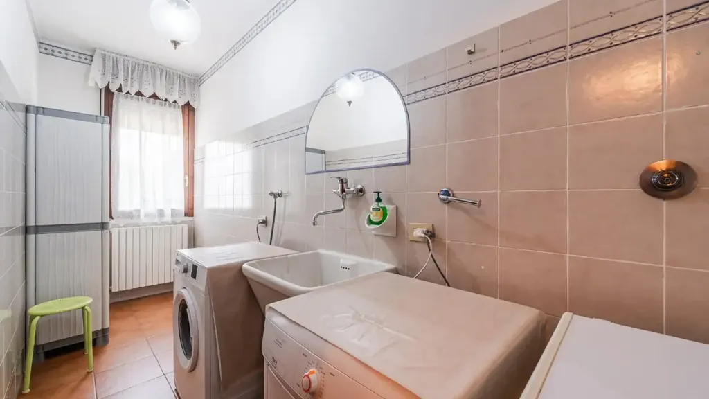 Buanderie - Triplex with Balcony in Pieve Modolena