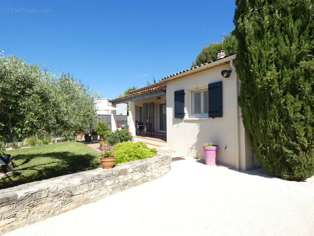 Välivaade - Renovated House with Pool in Saint Chaptes