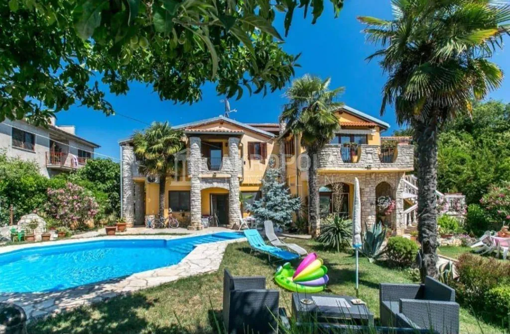 Piscina - Studio Flat with Balcony in Ližnjan