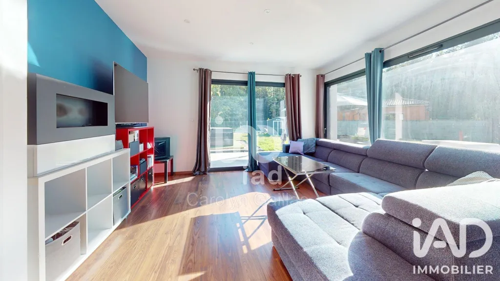 Séjour - Maison contemporaine avec terrasse à Saint-Étienne-de-Tulmont